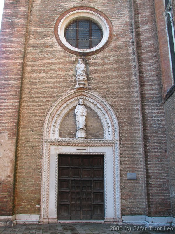 IMG_2530 Santa Maria Gloriosa dei Freri templomtorony bejrata.